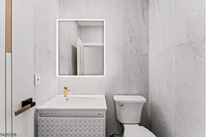 132 N 17th St, East Orange, NJ 07017 - Photo 10