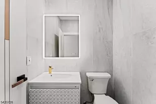 132 N 17th St, East Orange, NJ 07017 - Photo 10