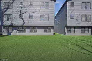 132 N 17th St, East Orange, NJ 07017 - Photo 4