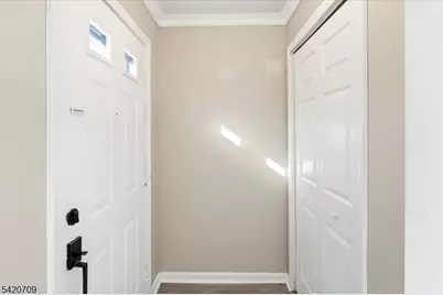 28 Boston Ct, Newark, NJ 07103 - Photo 8