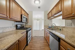 114 Henley Dr, Franklin Township, NJ 08873 - Photo 10