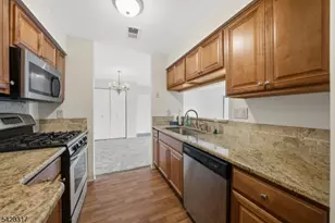 114 Henley Dr, Franklin Township, NJ 08873 - Photo 10