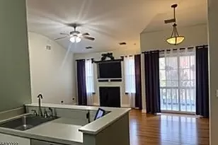 692 Honeybrook Cir, Lopatcong Township, NJ 08886 - Photo 6