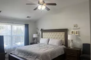 692 Honeybrook Cir, Lopatcong Township, NJ 08886 - Photo 10