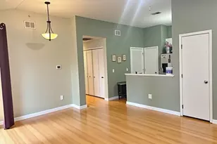 692 Honeybrook Cir, Lopatcong Township, NJ 08886 - Photo 2