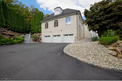 49 Cherokee Ct, Sparta Township, NJ 07871 - Photo 4