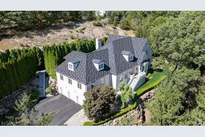 49 Cherokee Ct, Sparta Township, NJ 07871 - Photo 2