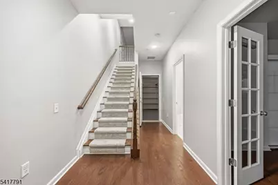 26 Braeburn Ct, Livingston, NJ 07039 - Photo 2