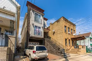 31 Spencer St, Elizabeth, NJ 07202 - Photo 2