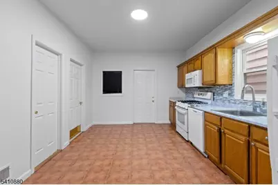 552 Franklin St #1, Elizabeth, NJ 07206 - Photo 18