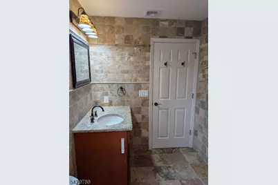 54 Riverview Cir, Little Falls Township, NJ 07424 - Photo 6