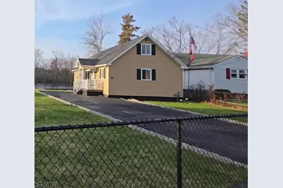 54 Riverview Cir, Little Falls Township, NJ 07424 - Photo 6