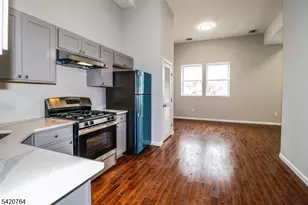 33 Second St, Raritan, NJ 08869 - Photo 2