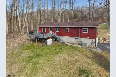 447 Bellwood Ave, Bethlehem Township, NJ 08802 - Photo 10