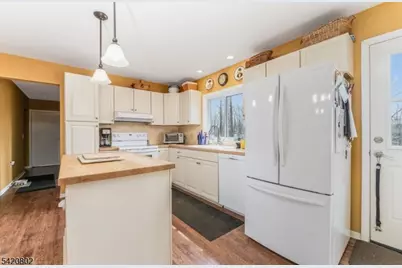 447 Bellwood Ave, Bethlehem Township, NJ 08802 - Photo 18