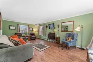 447 Bellwood Ave, Bethlehem Township, NJ 08802 - Photo 16