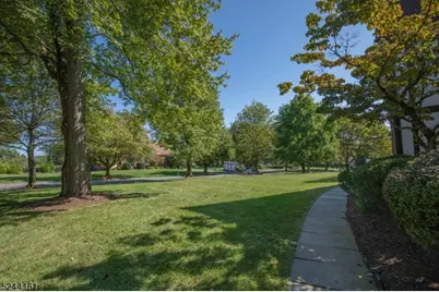 16 Manor Dr, Morris Township, NJ 07960 - Photo 2