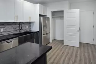 211 Baldwin Ave, Jersey City, NJ 07306 - Photo 16