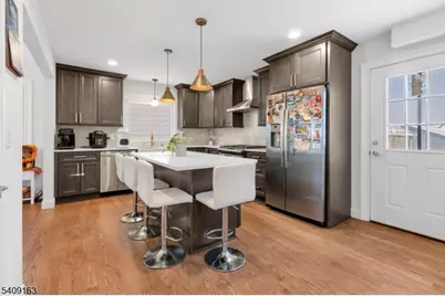 112 E 12th St, Linden, NJ 07036 - Photo 8