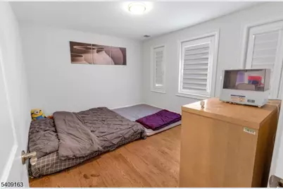 112 E 12th St, Linden, NJ 07036 - Photo 16