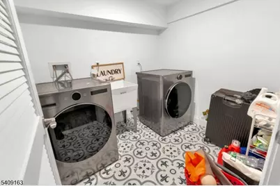 112 E 12th St, Linden, NJ 07036 - Photo 24