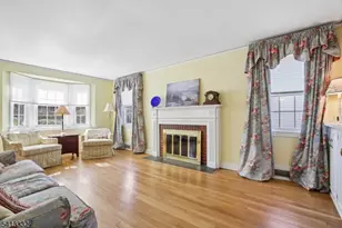 33 Coolidge Ave, West Caldwell, NJ 07006 - Photo 4