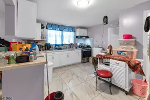 422 Schiller St, Elizabeth, NJ 07206 - Photo 8