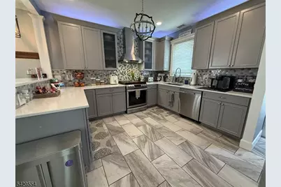 61 Bremond St, Belleville, NJ 07109 - Photo 8