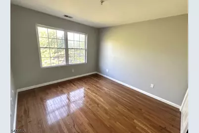 111 Harris Ave #5, Middlesex, NJ 08846 - Photo 4