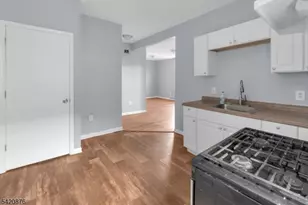 95 1st St, Elizabeth, NJ 07206 - Photo 10