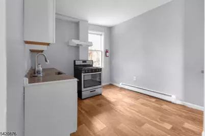 95 1st St, Elizabeth, NJ 07206 - Photo 8