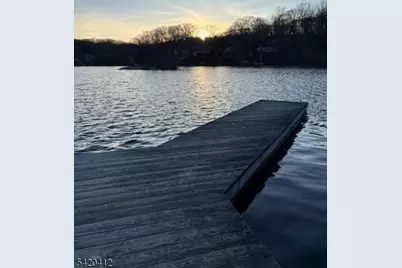 8 Beachview Ct, Hardyston Township, NJ 07460 - Photo 18