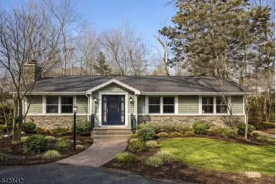 8 Beachview Ct, Hardyston Township, NJ 07460 - Photo 2