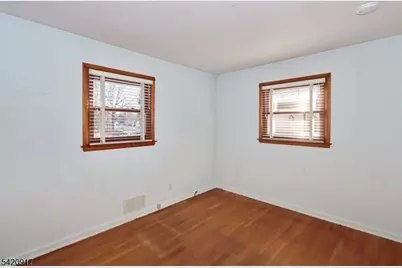 130 Warrenville Rd, Green Brook Township, NJ 08812 - Photo 18