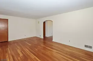 130 Warrenville Rd, Green Brook Township, NJ 08812 - Photo 32