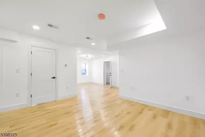 169 New St, Woodland Park, NJ 07424 - Photo 6