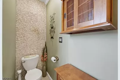 385 Berkeley Ave, Bloomfield, NJ 07003 - Photo 28