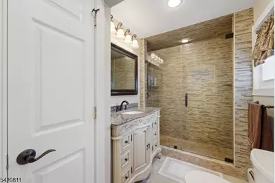 385 Berkeley Ave, Bloomfield, NJ 07003 - Photo 12