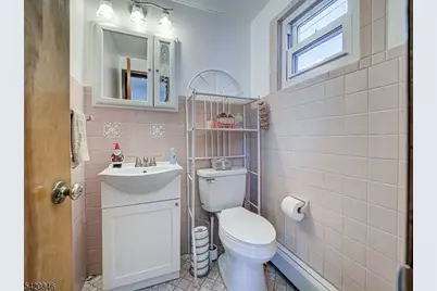 32 Montgomery St, Bloomfield, NJ 07003 - Photo 32