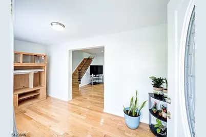 32 Montgomery St, Bloomfield, NJ 07003 - Photo 18