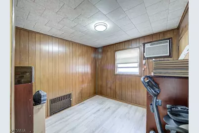 32 Montgomery St, Bloomfield, NJ 07003 - Photo 36