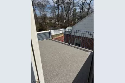 413 E 7th Ave, Roselle, NJ 07203 - Photo 12