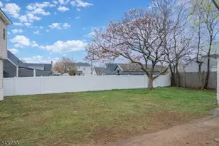 28 Harvard Ave, Woodbridge Township, NJ 07001 - Photo 8