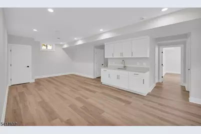 94 E Cedar St, Livingston, NJ 07039 - Photo 32