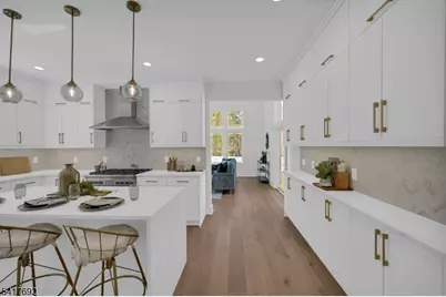 94 E Cedar St, Livingston, NJ 07039 - Photo 10