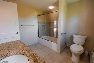 606 N Washington Ave, Dunellen, NJ 08812 - Photo 18