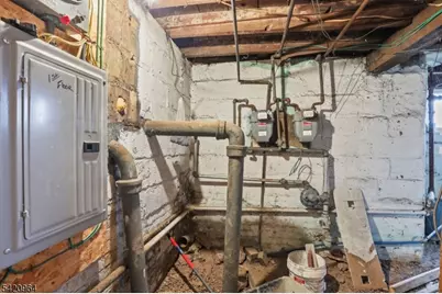 40 Schley St, Newark, NJ 07112 - Photo 32