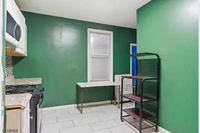 29 Victoria Ave, Newark, NJ 07104 - Photo 8