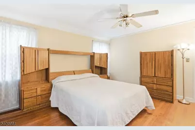 442 Seven Oaks Rd, Orange, NJ 07050 - Photo 16