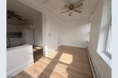 536 Lake Ave #4, Lyndhurst Township, NJ 07071 - Photo 6